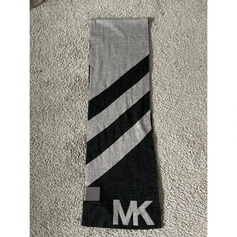Michael Kors Men's MK‎ Logo Jacquard Muffler Scarf Diagonal Stripe Black Grey